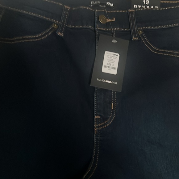 Fashion Nova Jeans - Picture 2 of 4